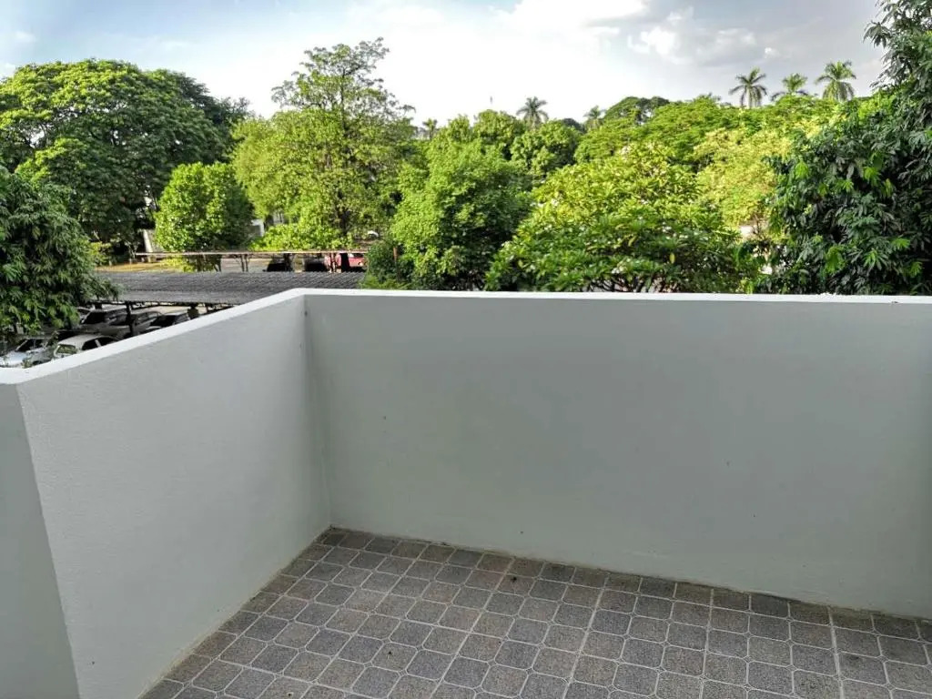 Near old city,Nimman,Night Barzaa swimming pool apartment 26