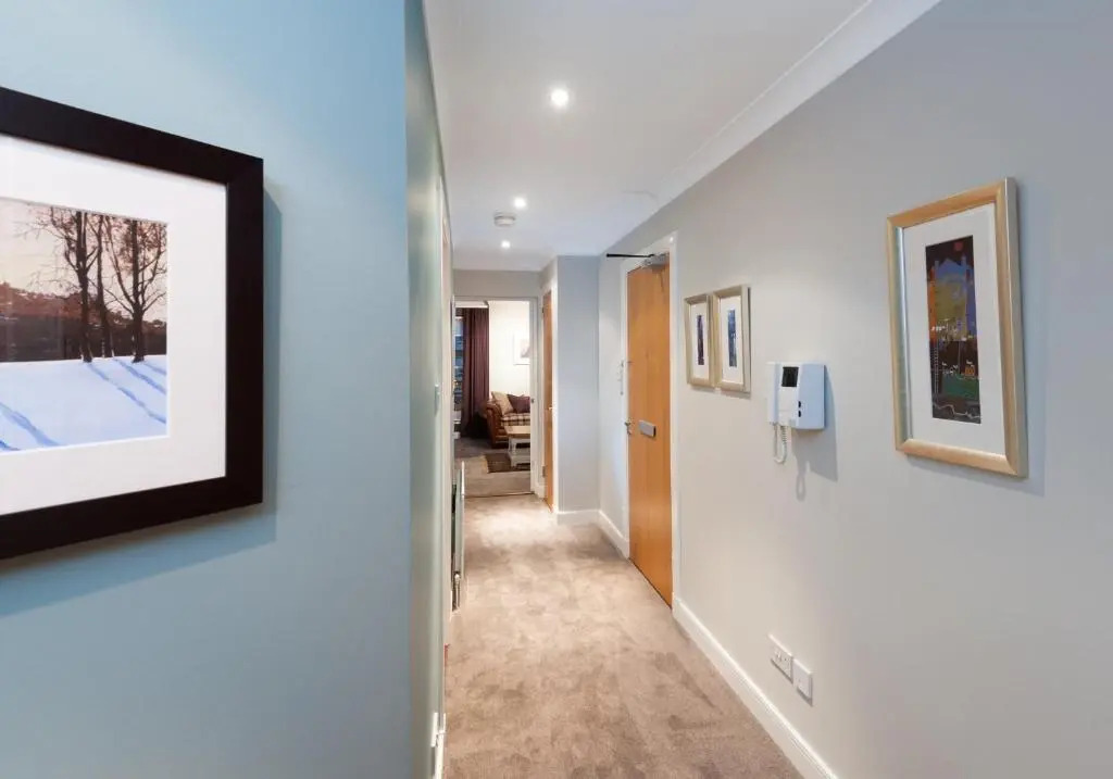The Botanist Apartment Edinburgh Old Town 2 Bedroom Lift Parking previously The Parkgate Residence