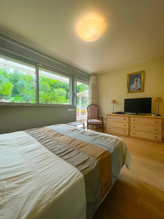 Beautiful House in residence on Mandelieu with SWIMMING POOL access