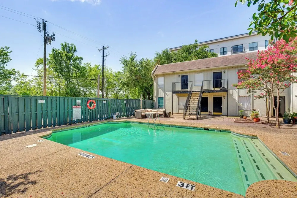 Dallas Condo in Walkable Knox Street District!