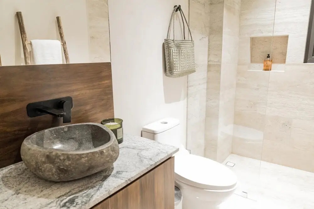 Nice Avant-garde Studio Charming Private Terrace Mini-plunge Pool and Great Amenities