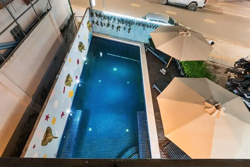 VPlus Hotel