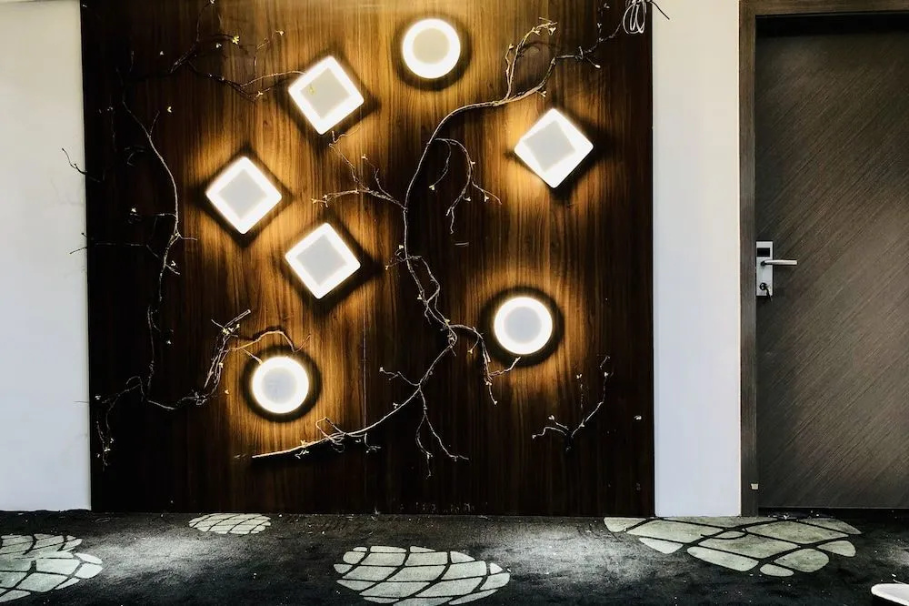 Guangzhou Pinecone & Huayi Select Hotel