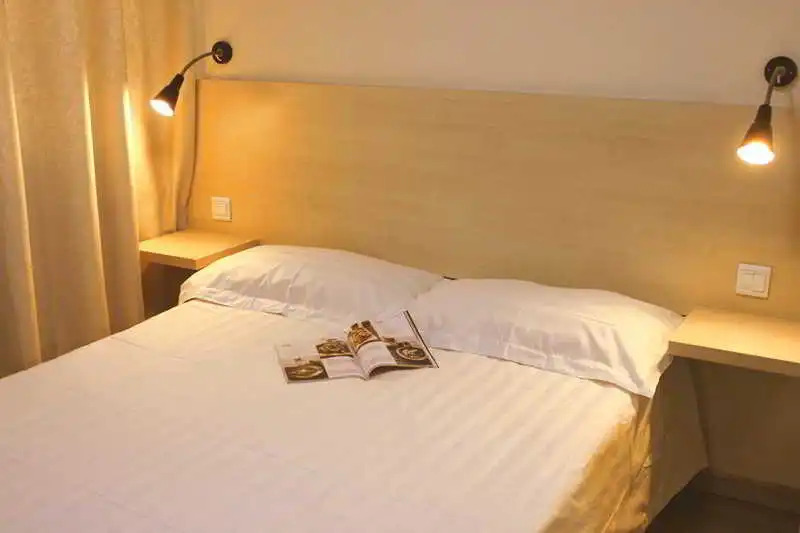 Cinderella Hotel Shifoying