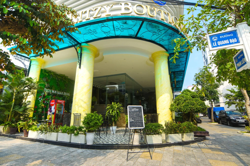 Ritzy Boutique Hotel Da Nang Beach