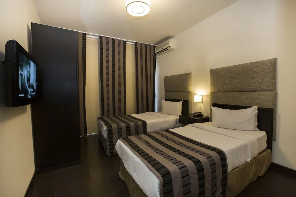 Orient Queen Homes Hotel