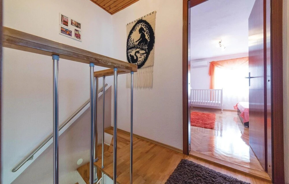 Amazing Home In Kastel Gomilica