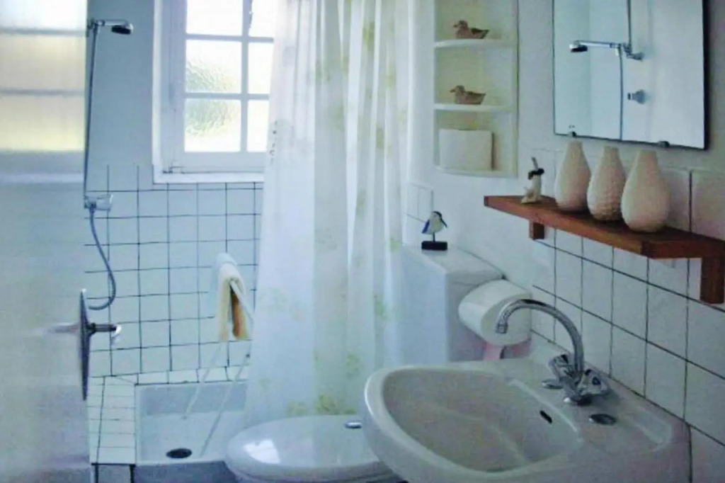 Charming, Breton Holiday Home In Arzon