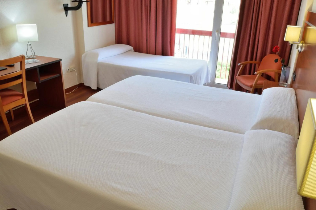 Hotel Mari Carmen