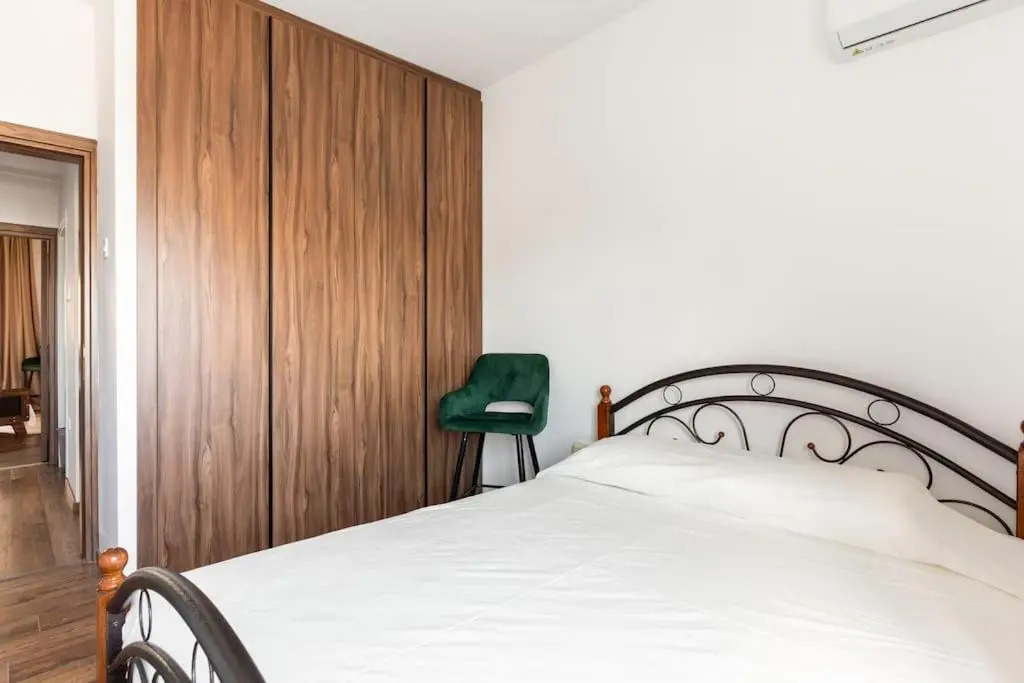 Sea View City Centre 3bed Apartment