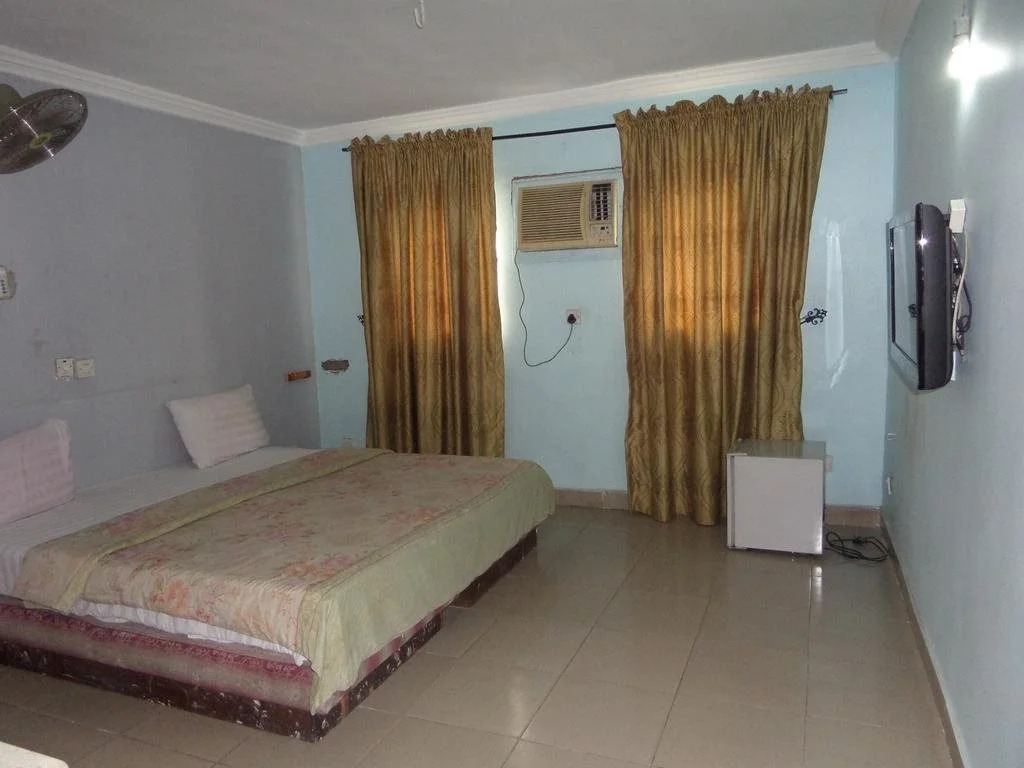 Larex International Hotel