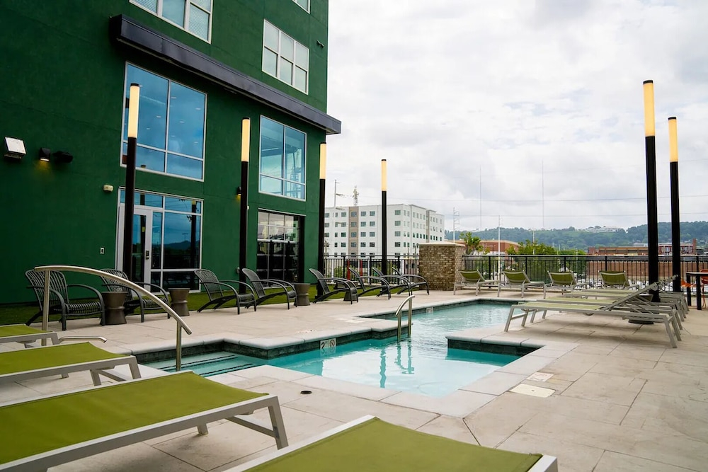 Landing Apartments near Downtown and UAB
