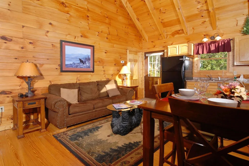 Mountain Lake Hideaway by Heritage Cabin Rentals