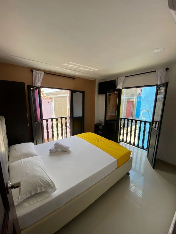 CL-5 Habitación con balcón  en Getsemaní