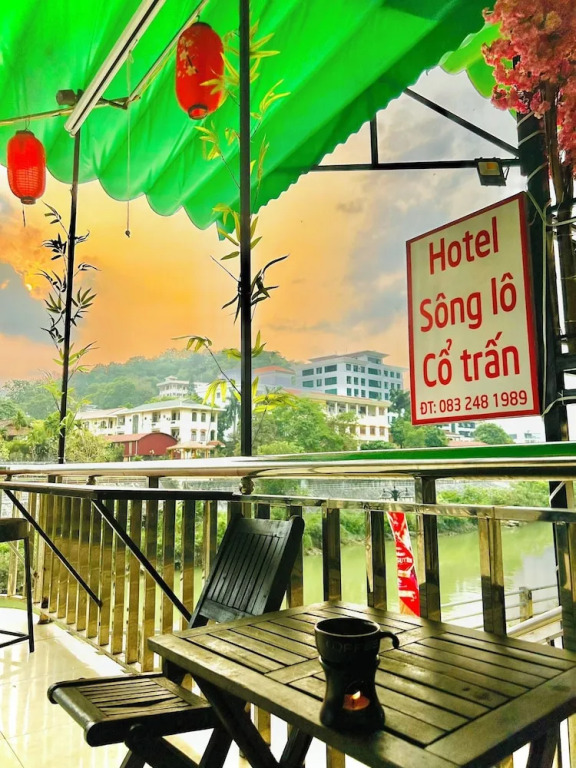 Hotel Song Lo Co Tran