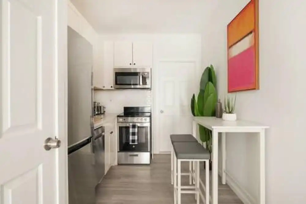 New Modern Studio UES W D