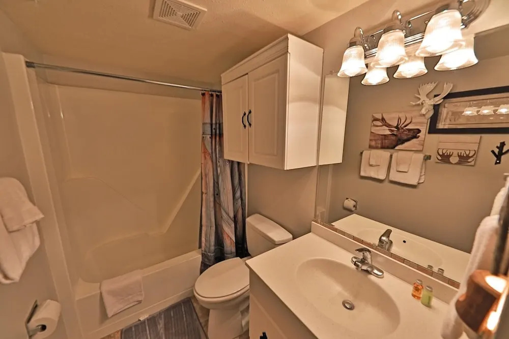 Meadow Ridge Court 7 Unit 6 - 2 Br Condo