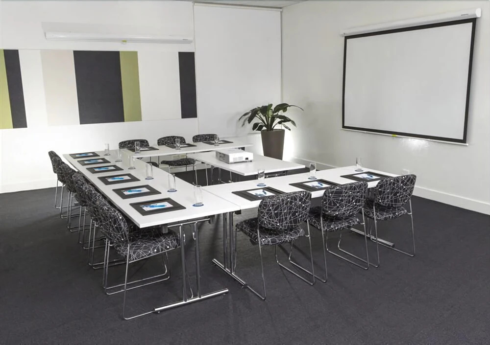 Broadbeach on the Park - We Accommodate