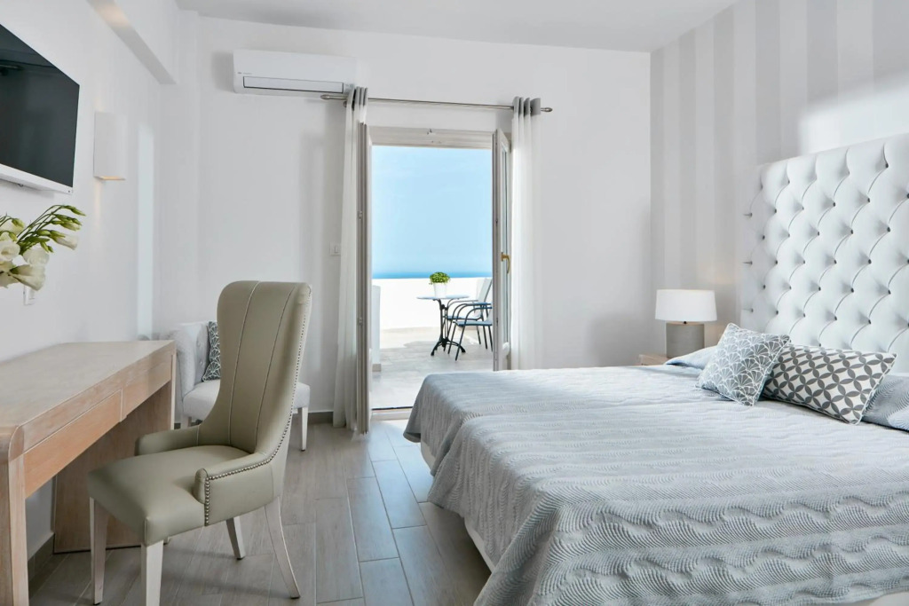 Santorini Palace