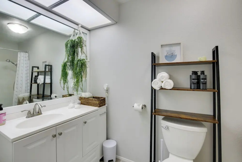 La Mesa Townhome: 15 Mi to San Diego!