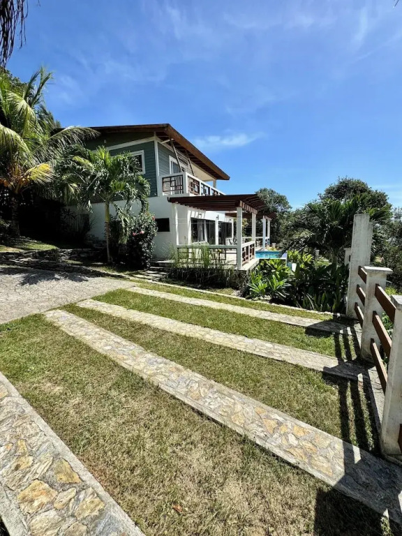 Roatan Infinity Pool and Ocean View Apartment