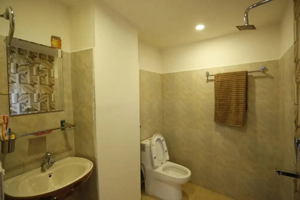 Airport Hotel Kathmandu - Near Pashupatinath Temple
