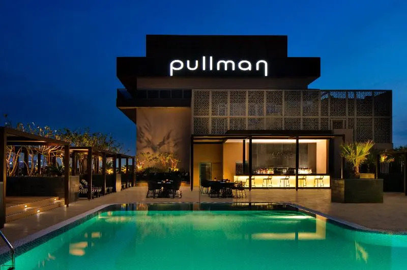 Pullman Dubai Creek City Centre Residences
