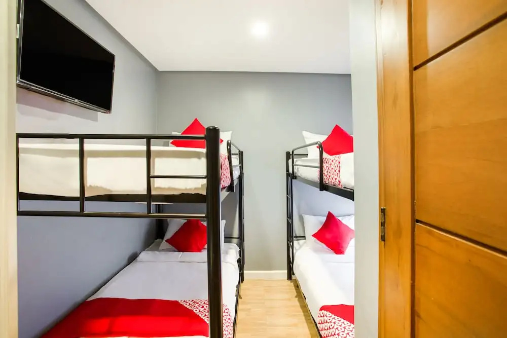 OYO 521 Bacaca Suites