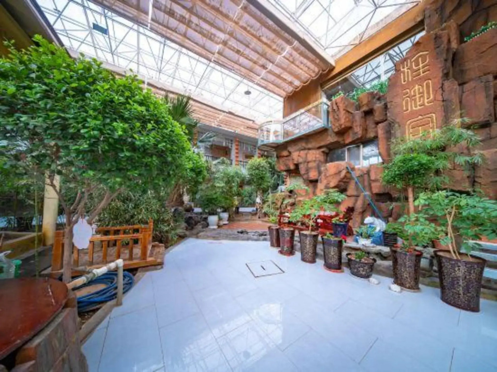 Jingyugong Hotel