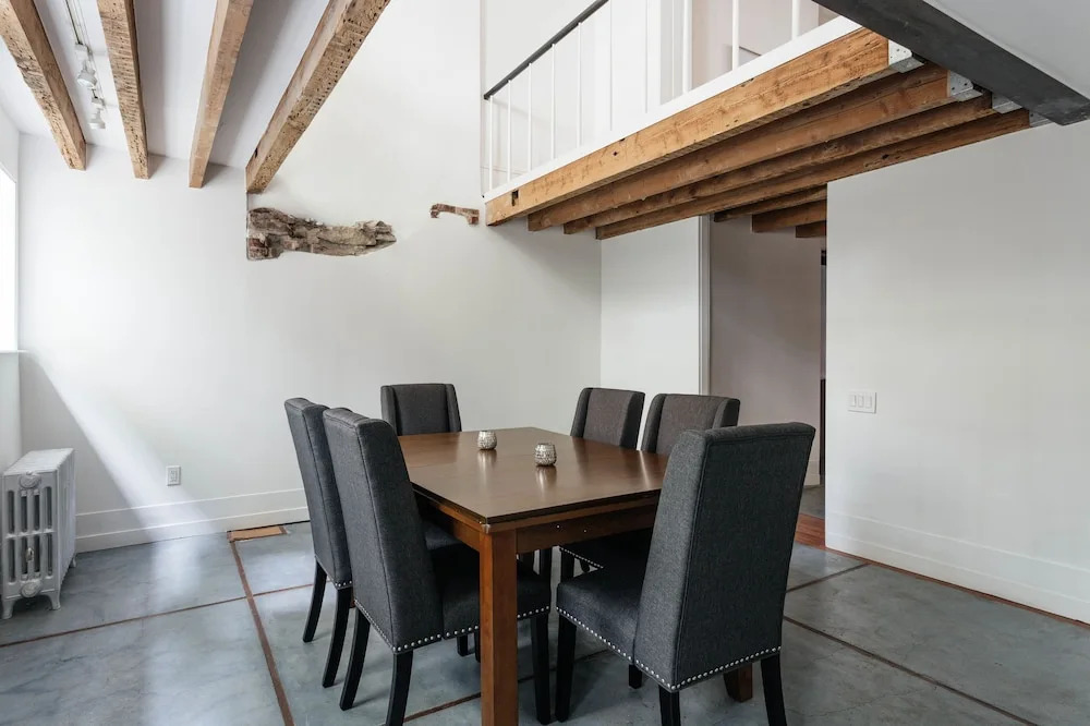 West Village 5BR Townhome & Private Yard