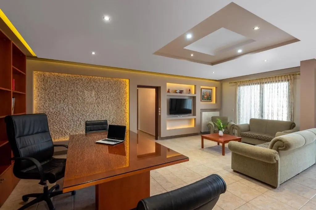 3 Roses Residence