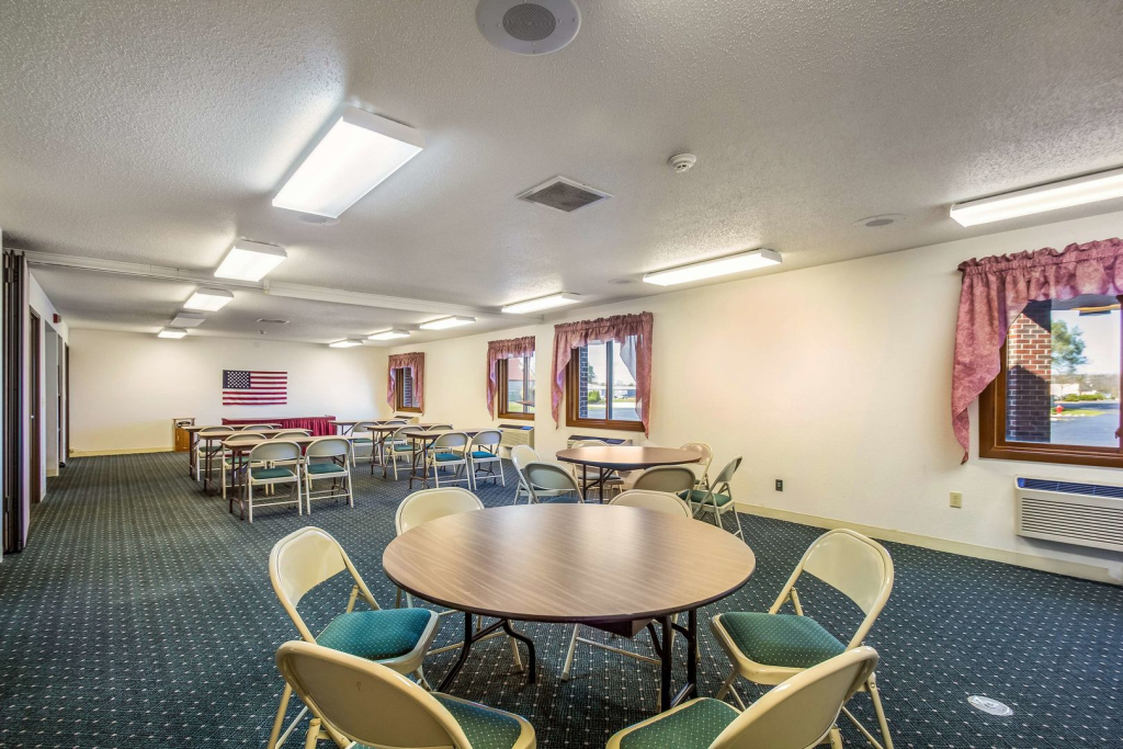 Motel 6-Saukville, WI