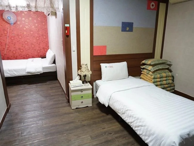 e-Hotel