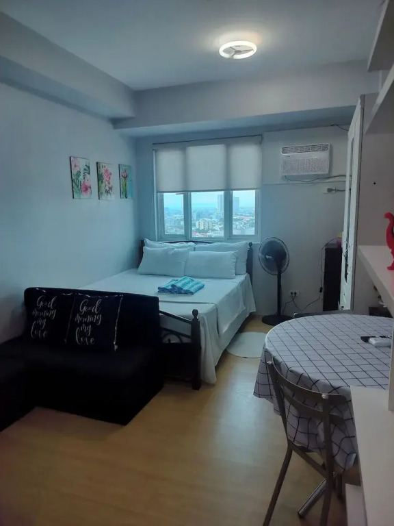 Luxurious City Lights View Condo for Rent in Quezon City