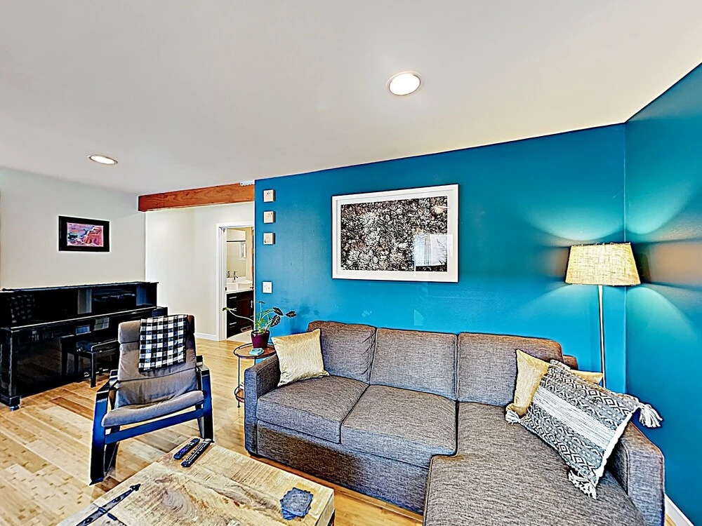 New Listing! Stylish Near Trendy Ballard 3 Bedroom Home