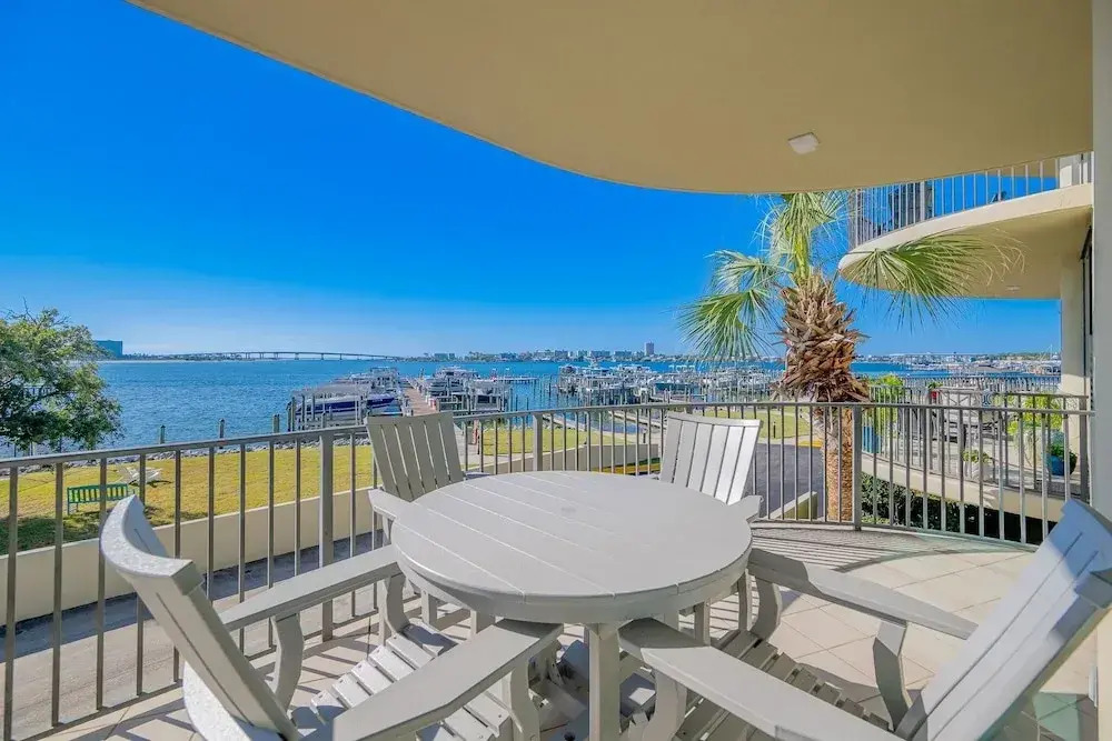 Phoenix On The Bay 1134 3 Bedroom Condo