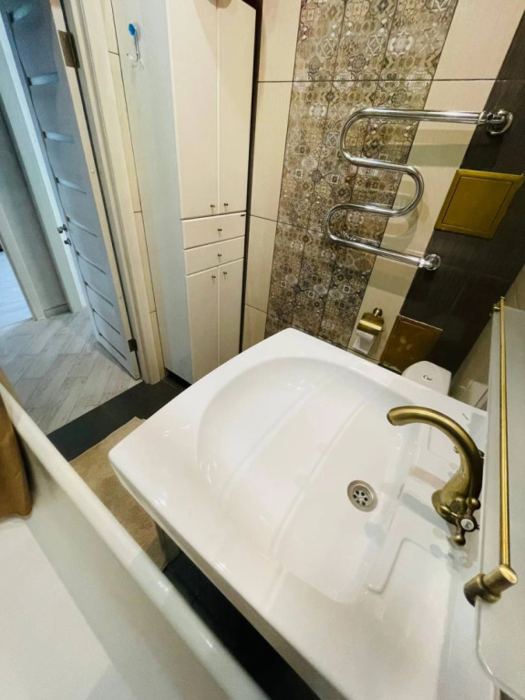Pritomskij 15 Dvuhkomnatnye apartamenty rjadom s Ledovym dvortsom