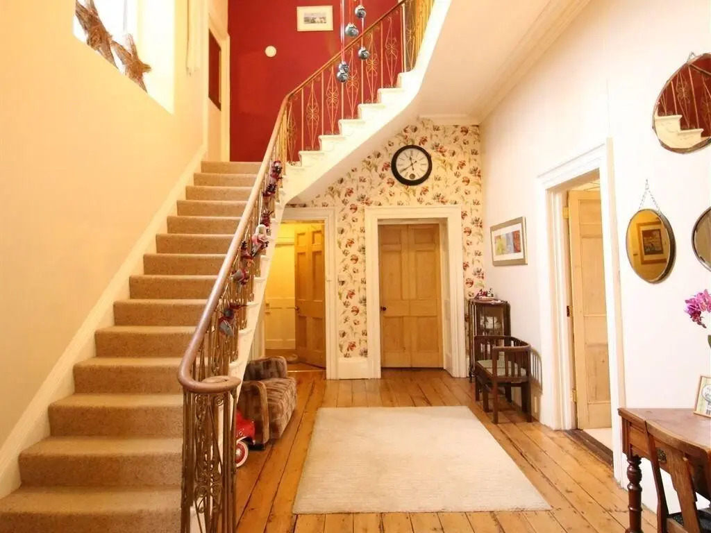 Laston House