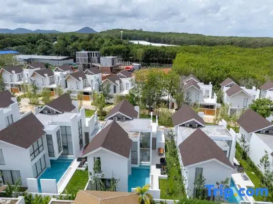 Modern Luxury Pool Villa Resort | near Bang Tao Beach | Phuket | Warm Plus