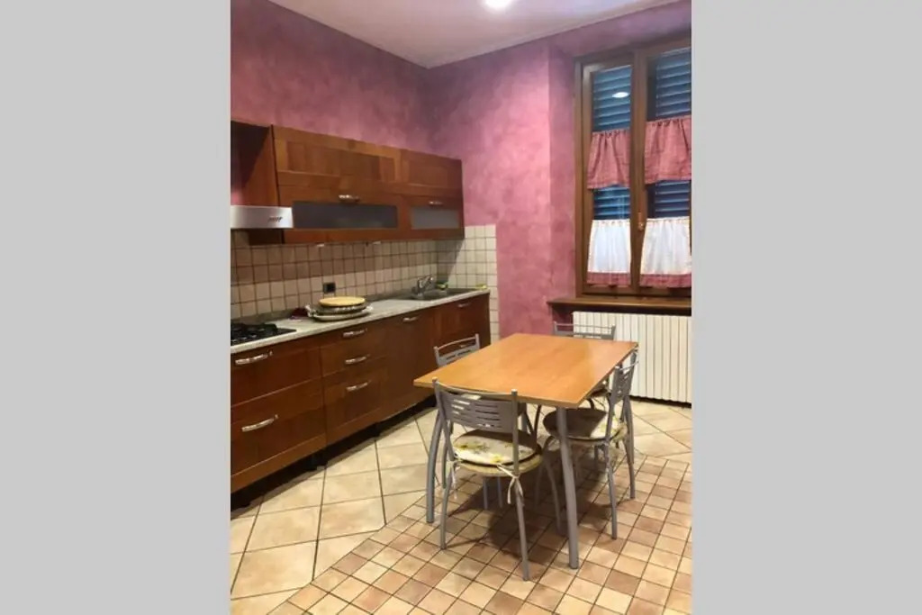 Bella casa vicino alla grotta giusti.