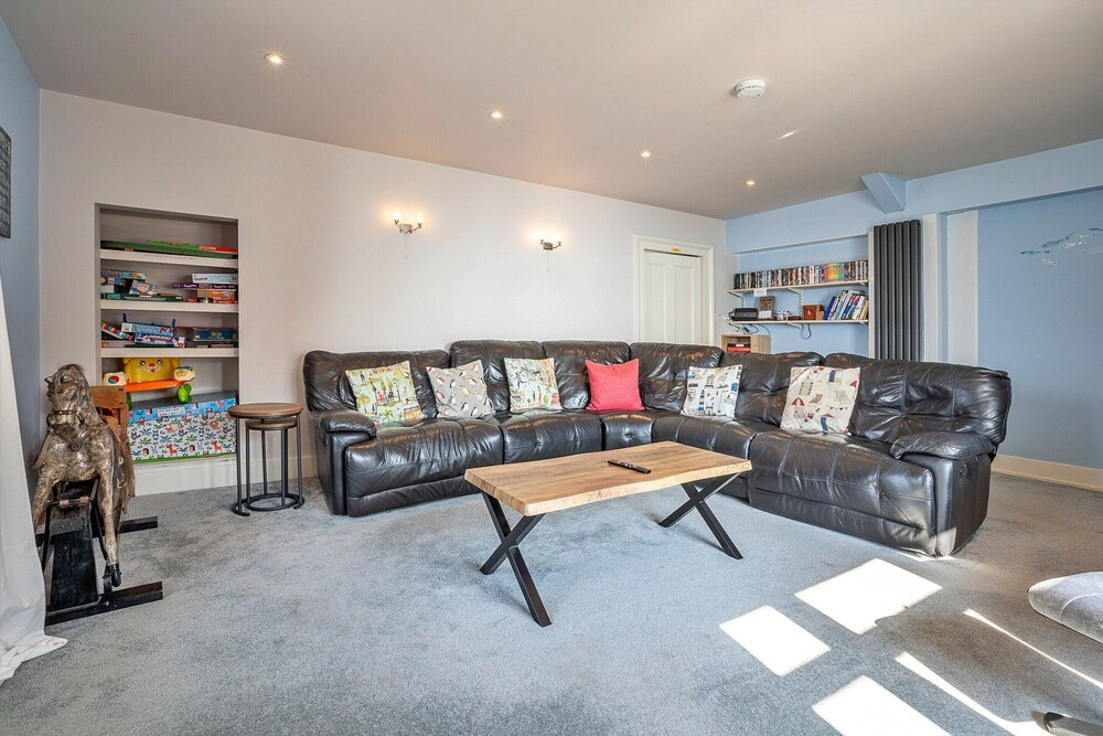 Apartment in Beaumaris With Snowdonia Views