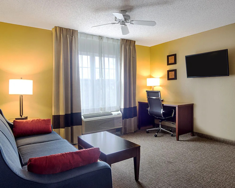 Baymont Inn and Suites Grafton