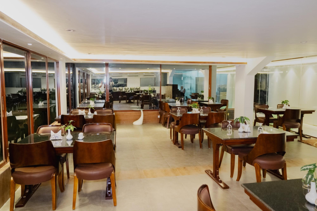 The Royal Garden Hotel Ltd.