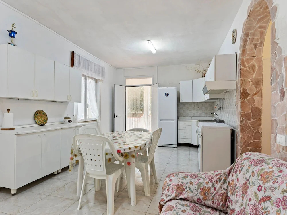Decent Holiday Home in San Lorenzo with Garden