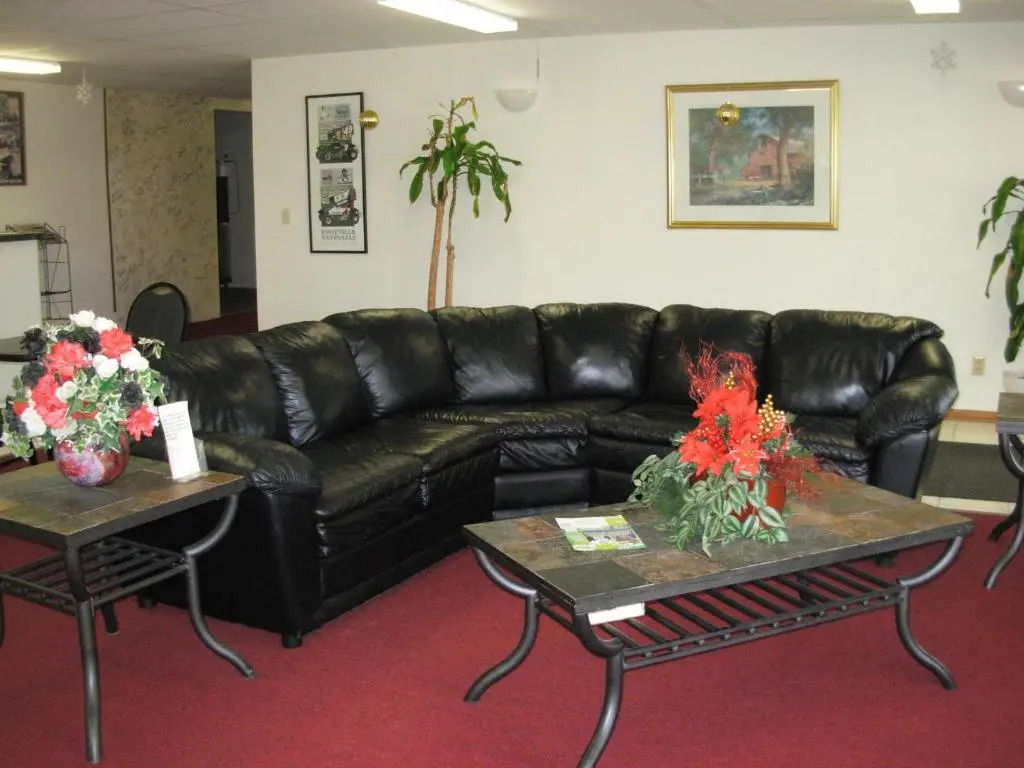 Red Carpet Motel