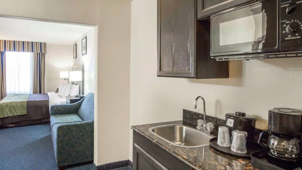 Quality Inn Tulsa-Downtown West