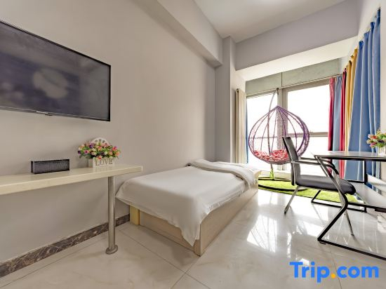Wuyou Light Luxury Homestay (Zhengzhou University New Campus)