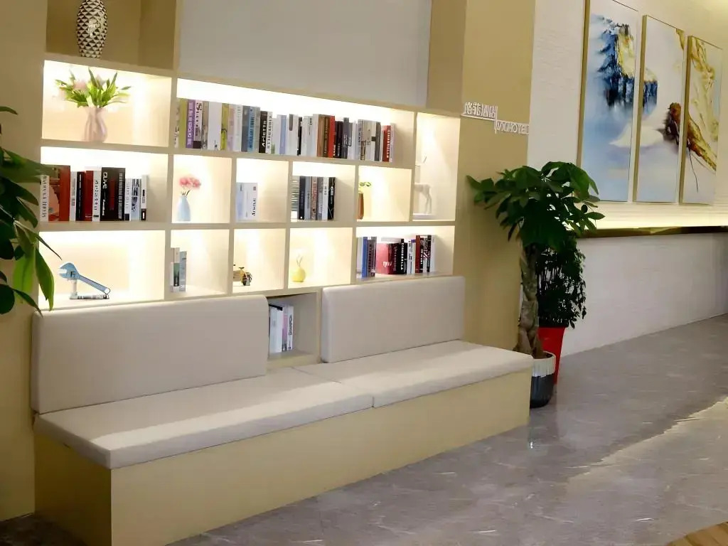 VX Hotel Lianyun Gang Guanyun Baichen Plaza