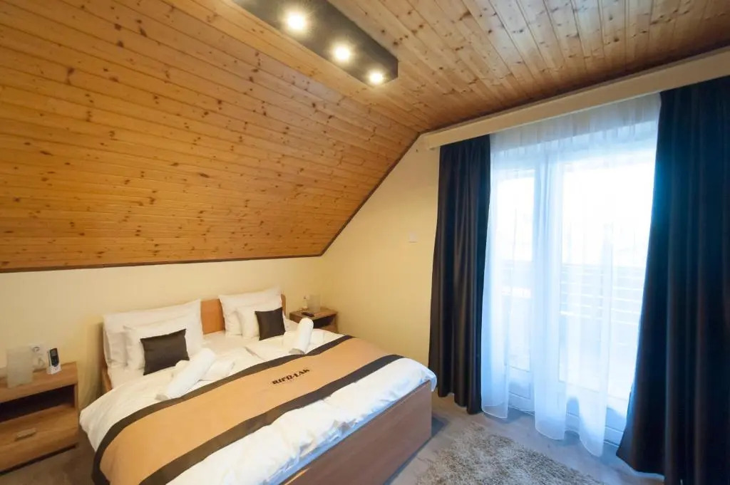 Bier-Lak Apartman House 71