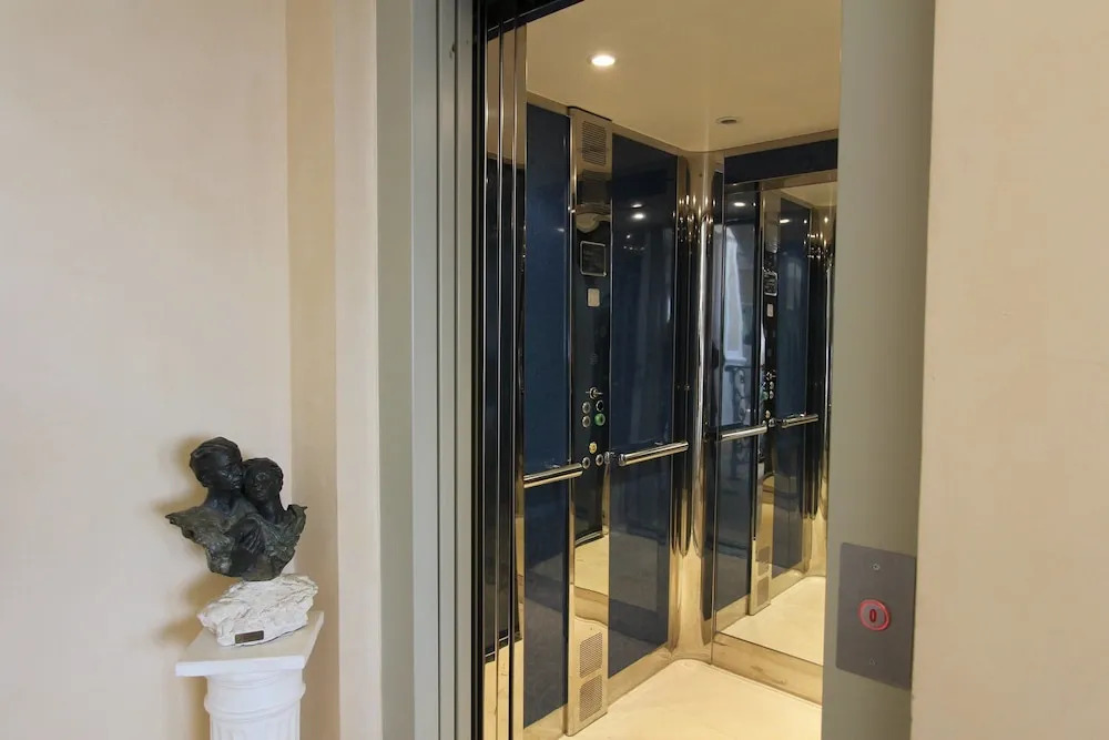 "AU HAVRE DE PAIX" 5 étoiles Prestige jacuzzi, hammam, sauna, PISCINE chauffée Mougins Cannes Grasse